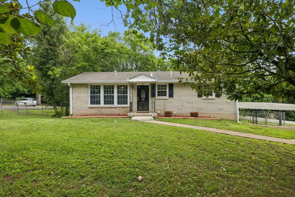 225 Bonnafield Dr, Hermitage, TN 37076 - #1