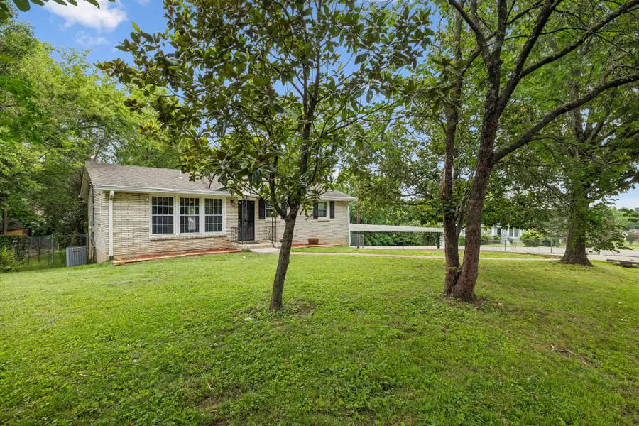 225 Bonnafield Dr, Hermitage, TN 37076 - #2