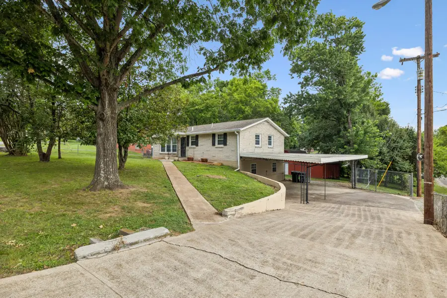 225 Bonnafield Dr, Hermitage, TN 37076 - #3