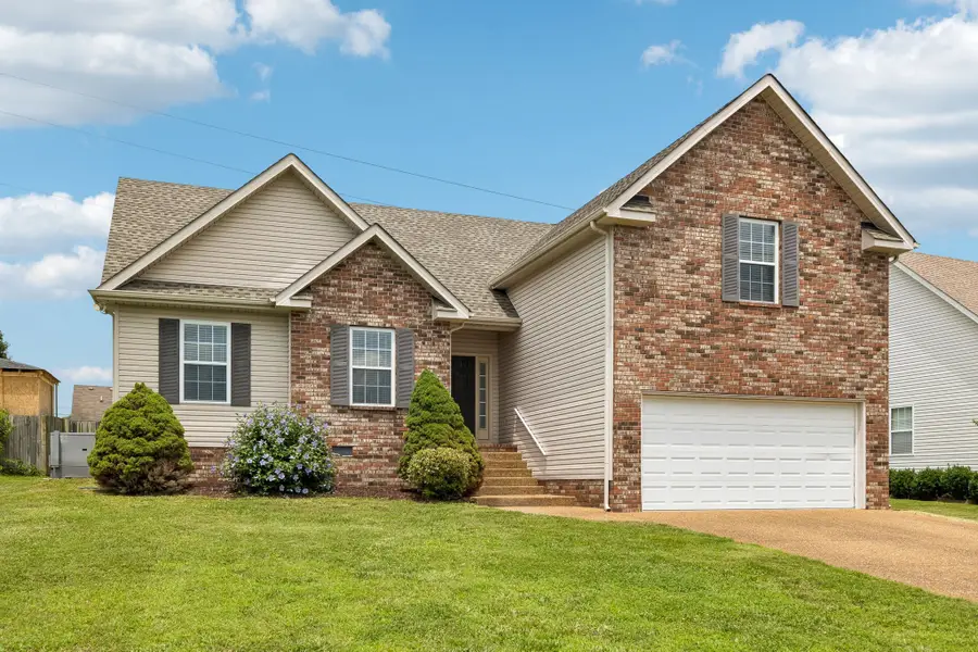 4008 Kristen St, Spring Hill, TN 37174 - #2