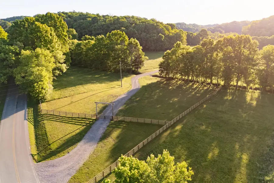 3899 Boston Theta Road, Thompsons Station, TN 37179 - #3