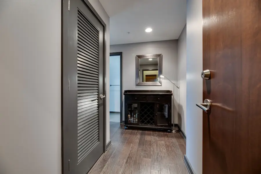 1212 Laurel St #1915, Nashville, TN 37203 - #2