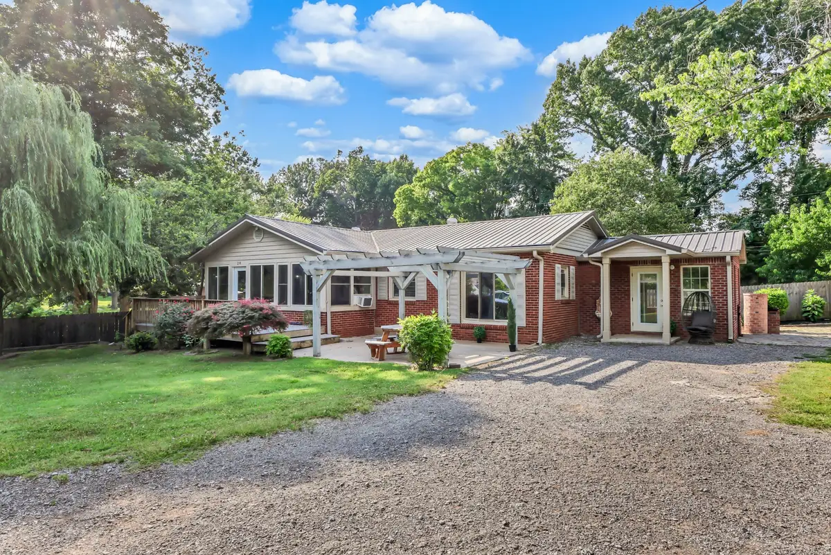 28 Hayes St, Clarksville, TN 37040 - #1