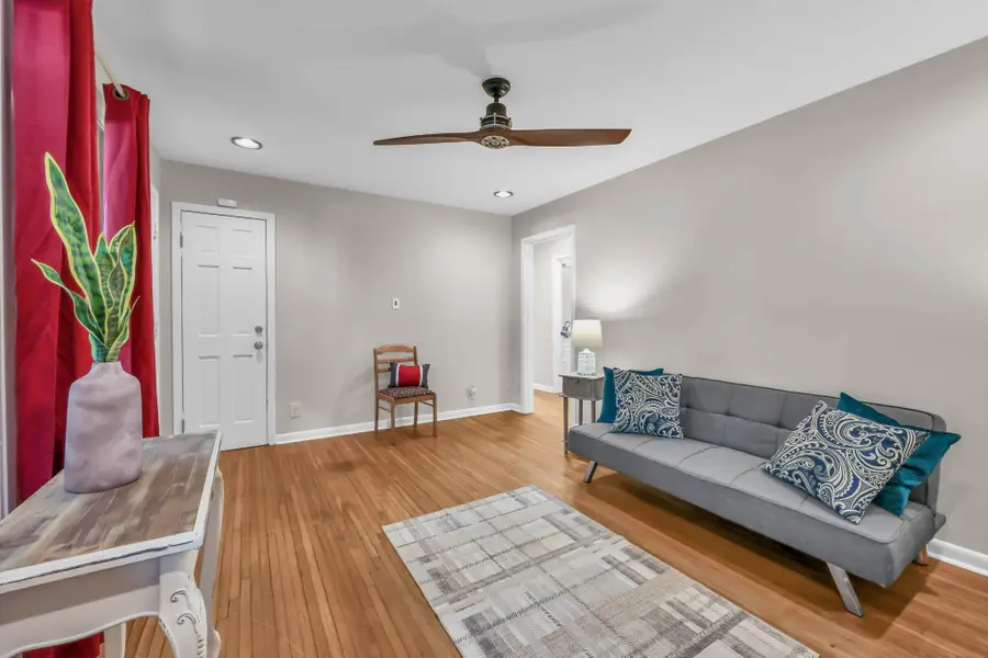 28 Hayes St, Clarksville, TN 37040 - #3