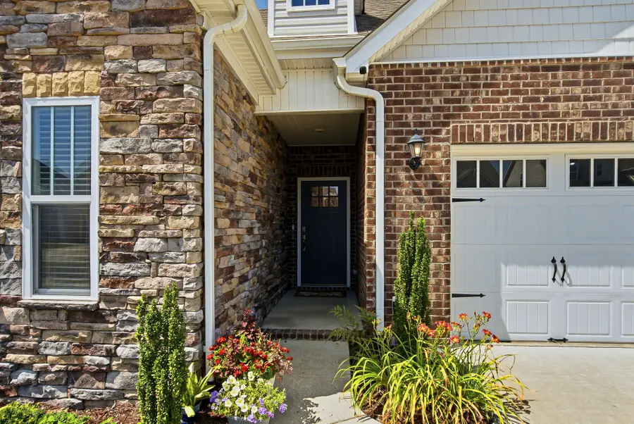359 Mattieton Ln, Gallatin, TN 37066 - #2