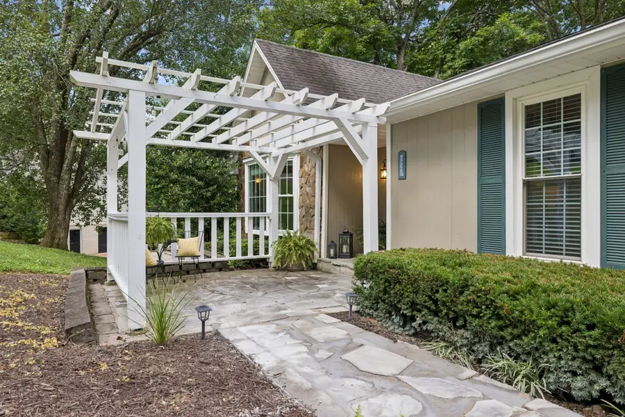 8346 Merrymount Dr, Nashville, TN 37221 - #3
