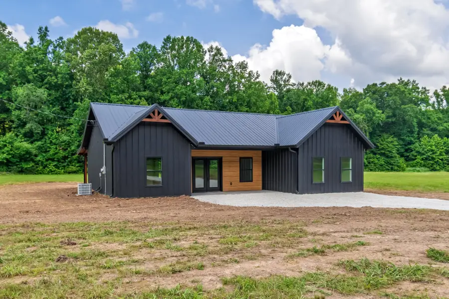 2757 Lick Creek Road, Linden, TN 37096 - #2