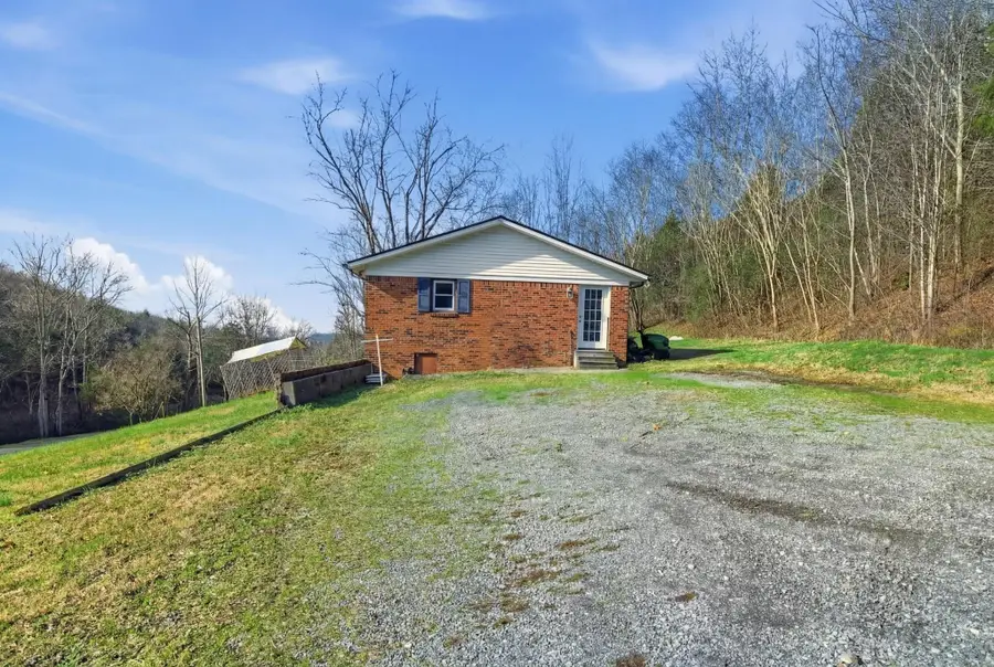 275 Lakeside Dr, Carthage, TN 37030 - #3