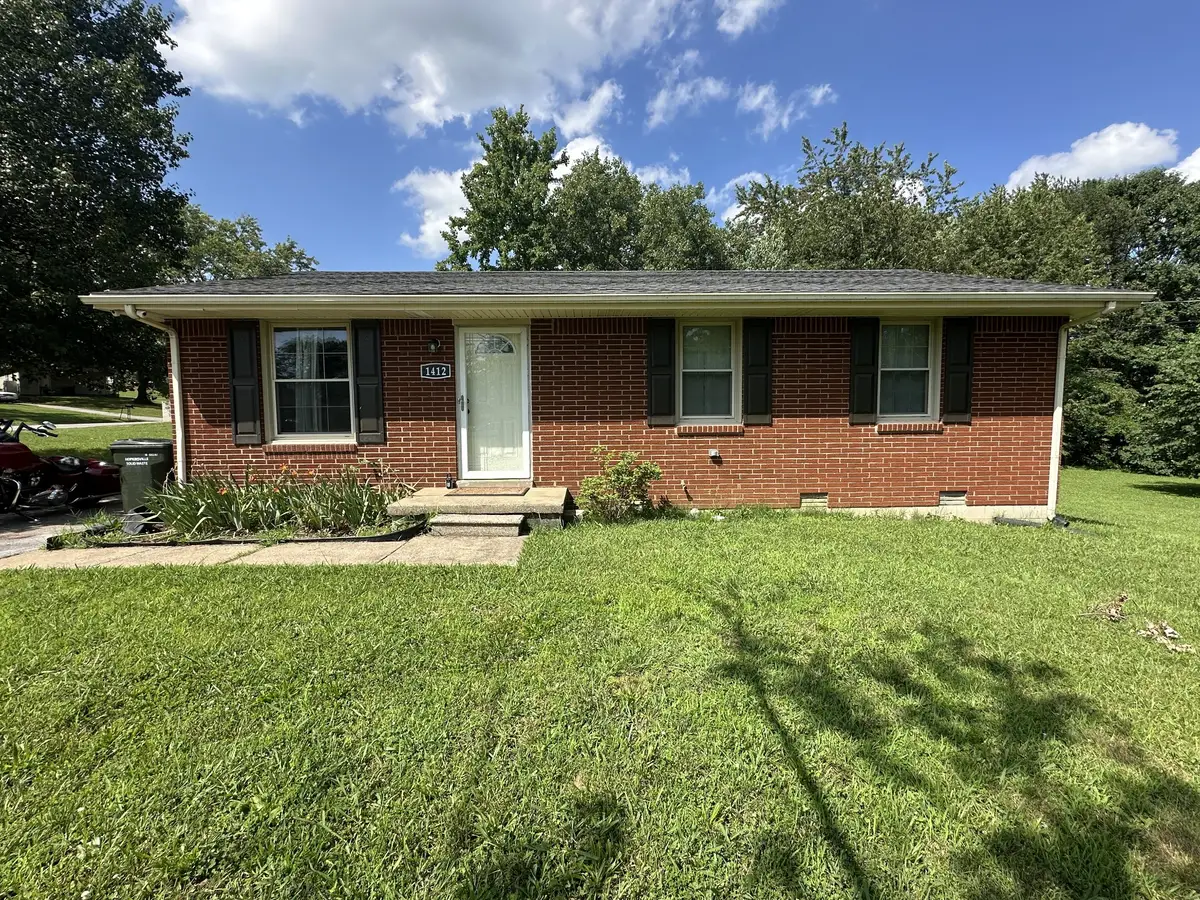 1412 Honeysuckle Dr, Hopkinsville, KY 42240 - #1