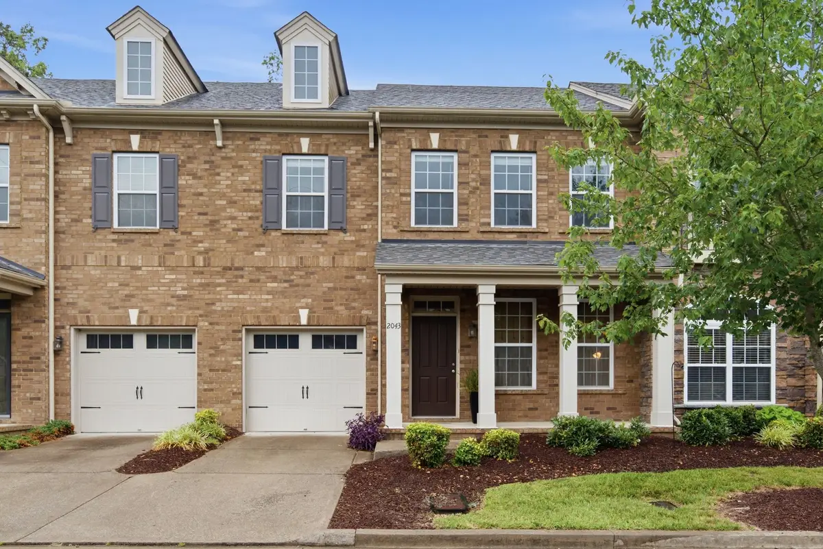2043 Traemoor Village Dr, Nashville, TN 37209 - #1