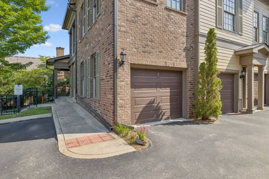 632 Grant Park Ct, Franklin, TN 37067 - #3