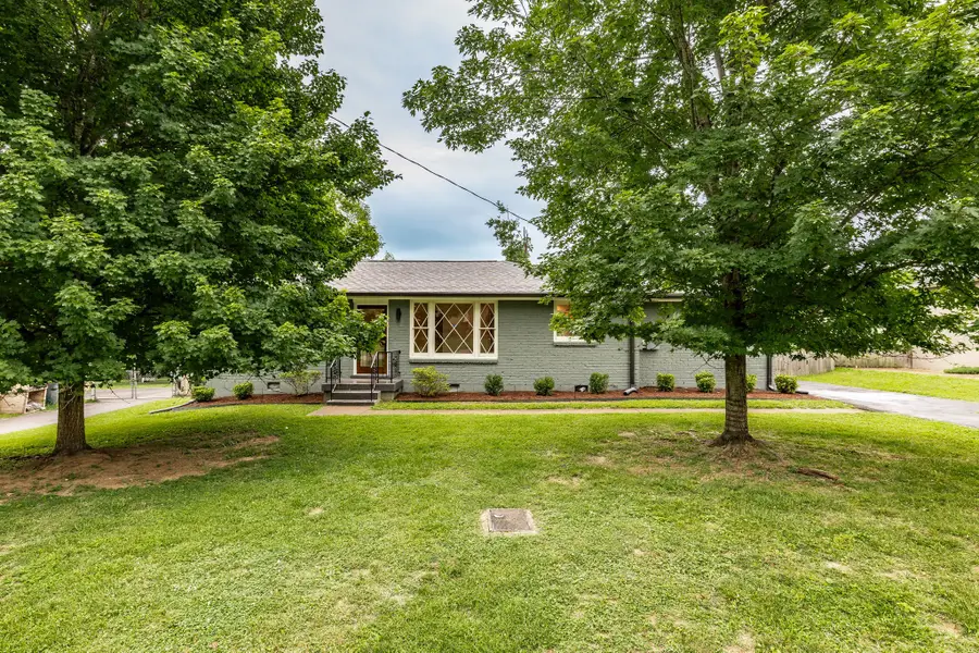 1934 Valley Park Dr, Nashville, TN 37216 - #2