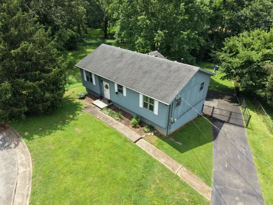 3504 Bahama Dr, Hopkinsville, KY 42240 - #3