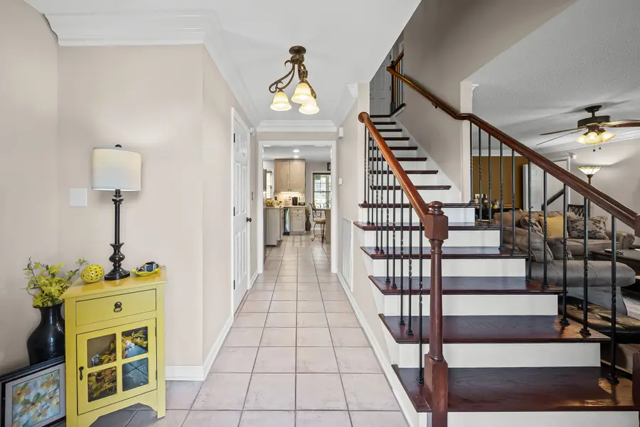 215 Avignon Way, Clarksville, TN 37043 - #2