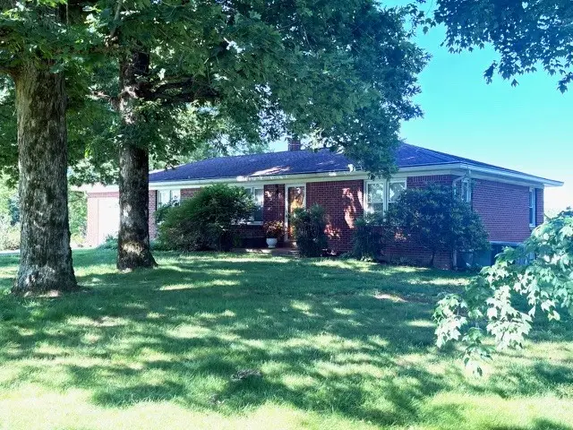 815 Gamaliel Rd, Red Boiling Springs, TN 37150 - #1