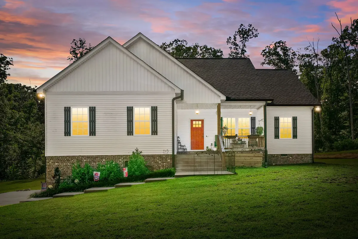 381 Tummins Rd, Mc Ewen, TN 37101 - #1