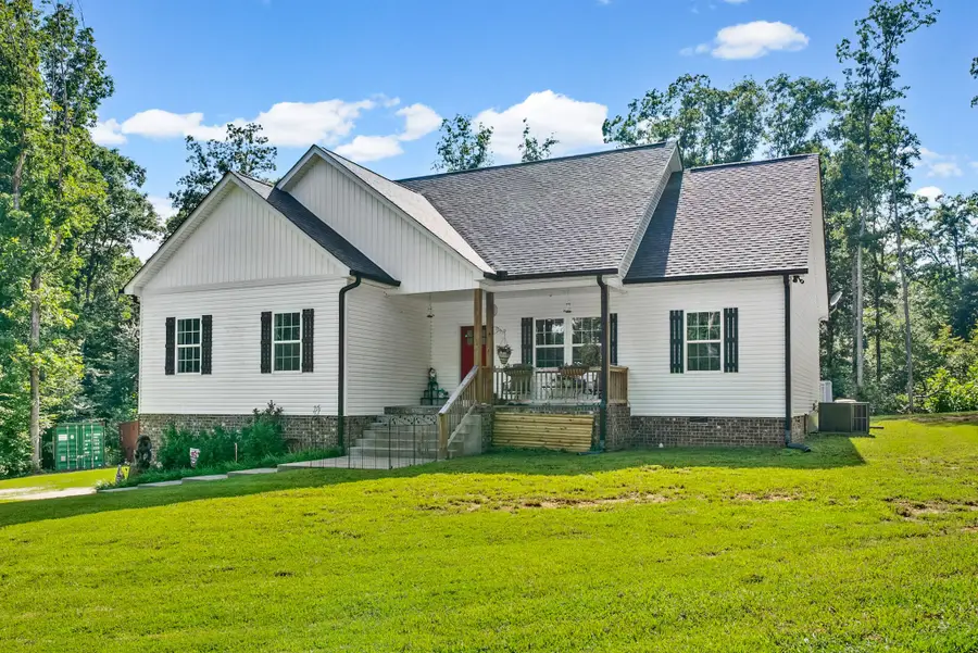 381 Tummins Rd, Mc Ewen, TN 37101 - #2