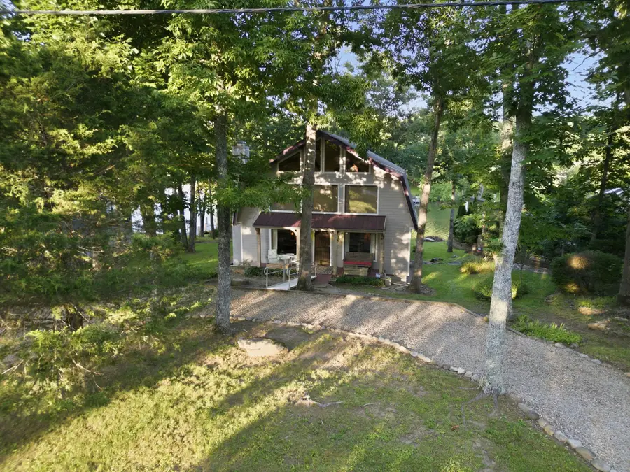 8941 Cherokee Trl, Crossville, TN 38572 - #3