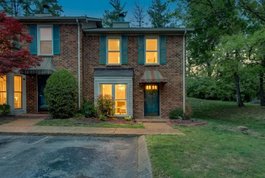 528 Williamsburg Dr, Nashville, TN 37214 - #3
