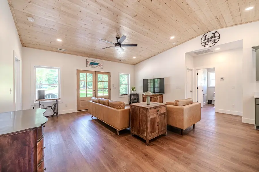 395 West Dr, Savannah, TN 38372 - #3