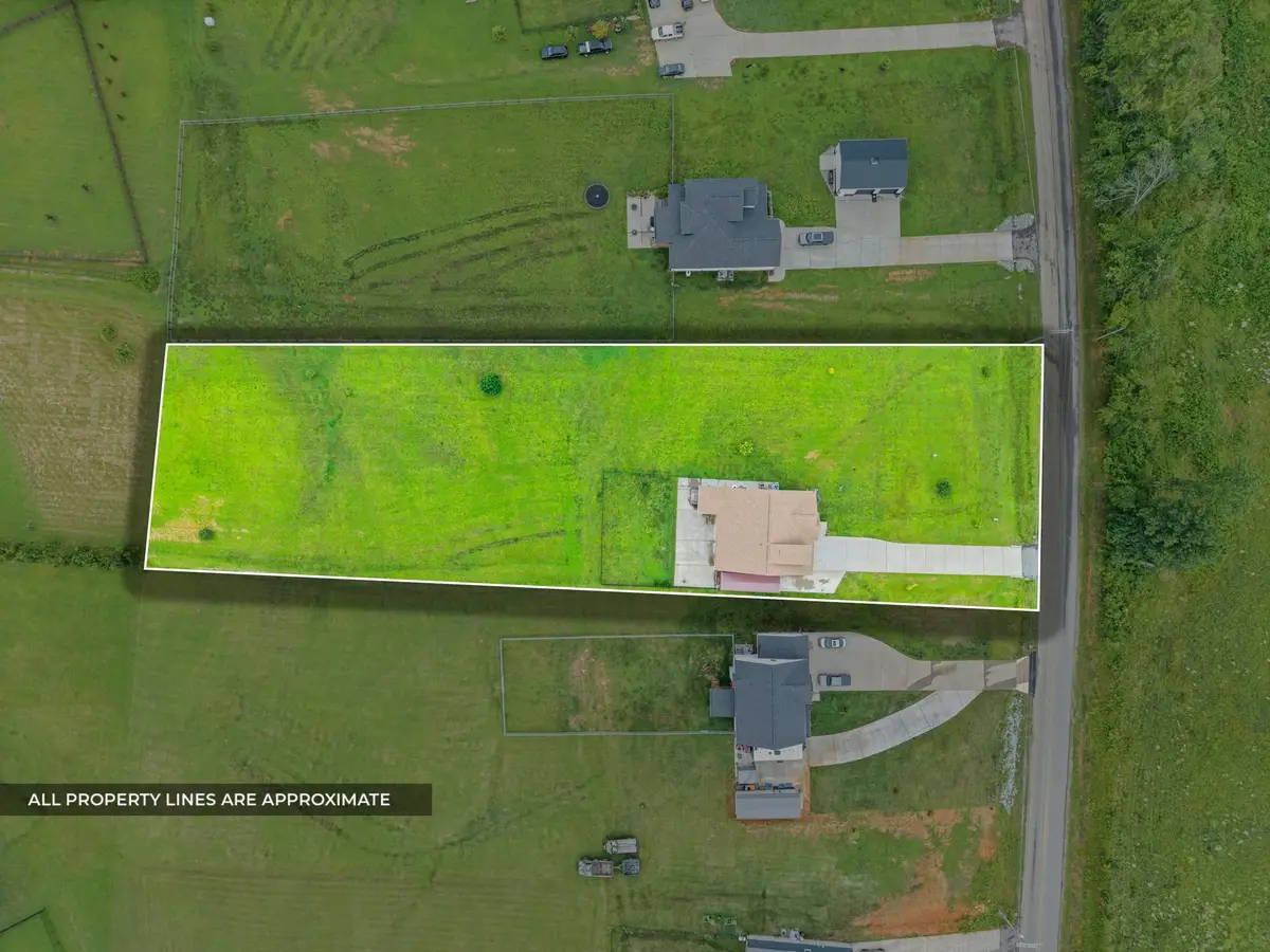 4133 Liverworth Rd, Southside, TN 37171 - #1