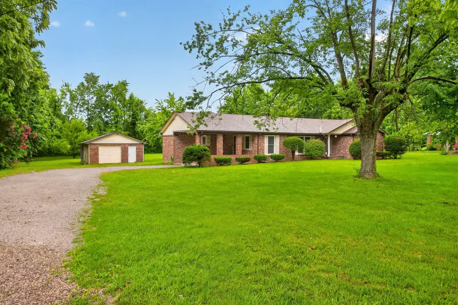 647 52 E Highway E, Portland, TN 37148 - #3