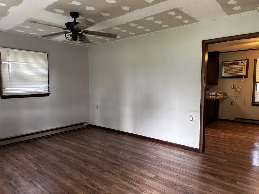 817 Irvin Ln, Loretto, TN 38469 - #3