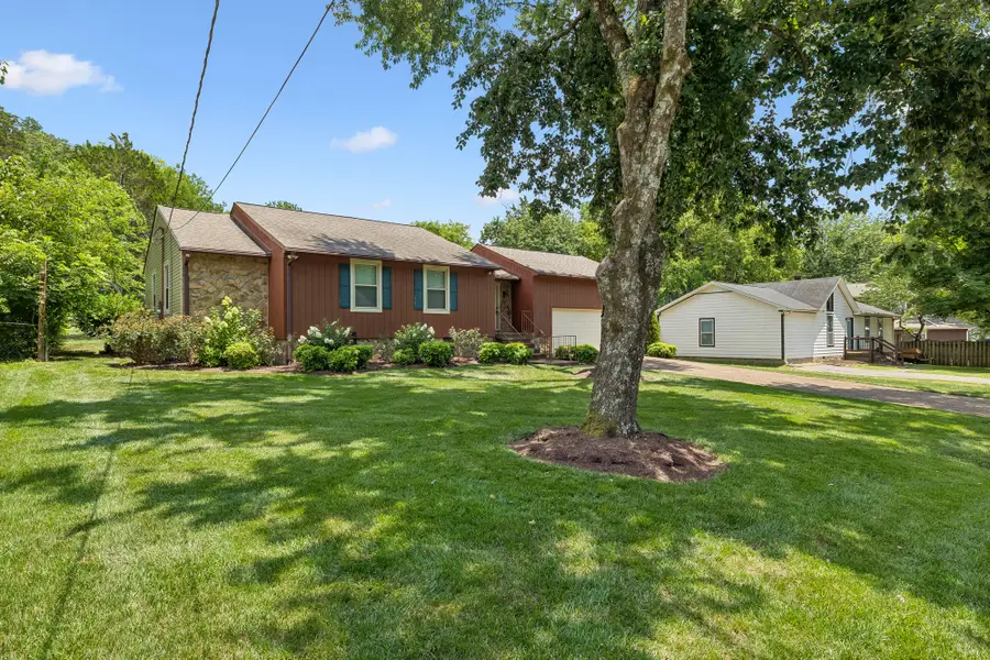653 Mercer Dr, Hermitage, TN 37076 - #2