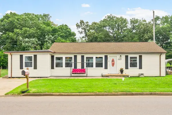 417 Highland Cir, Clarksville, TN 37043