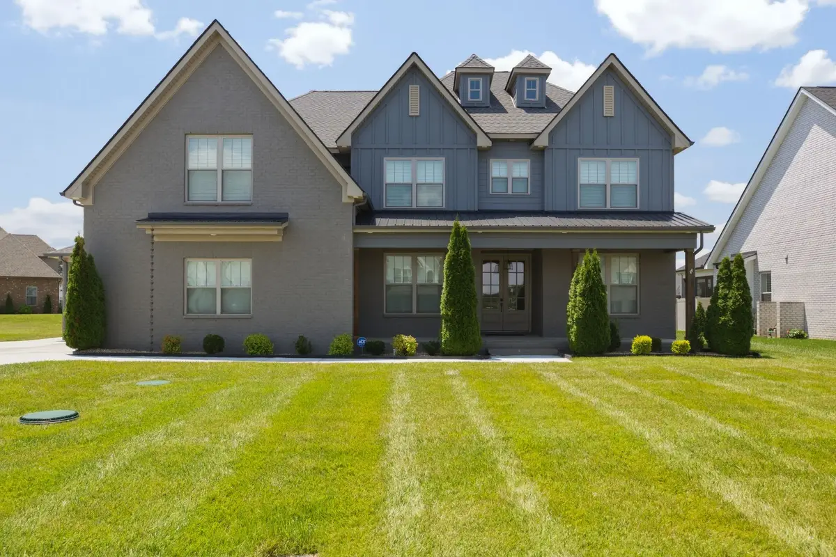 3705 Carriage Dr, Murfreesboro, TN 37128 - #1