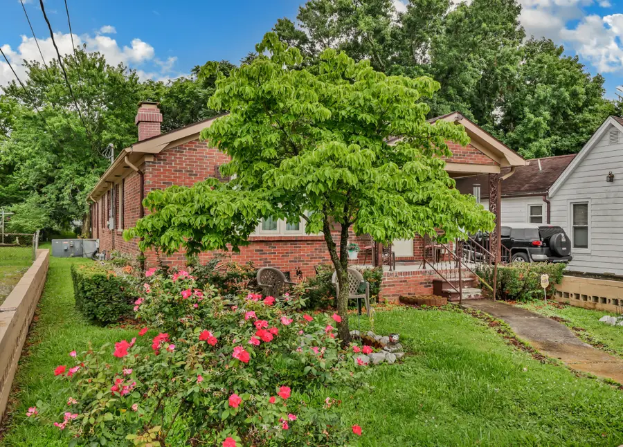 118 S Campbell St, Hopkinsville, KY 42240 - #2