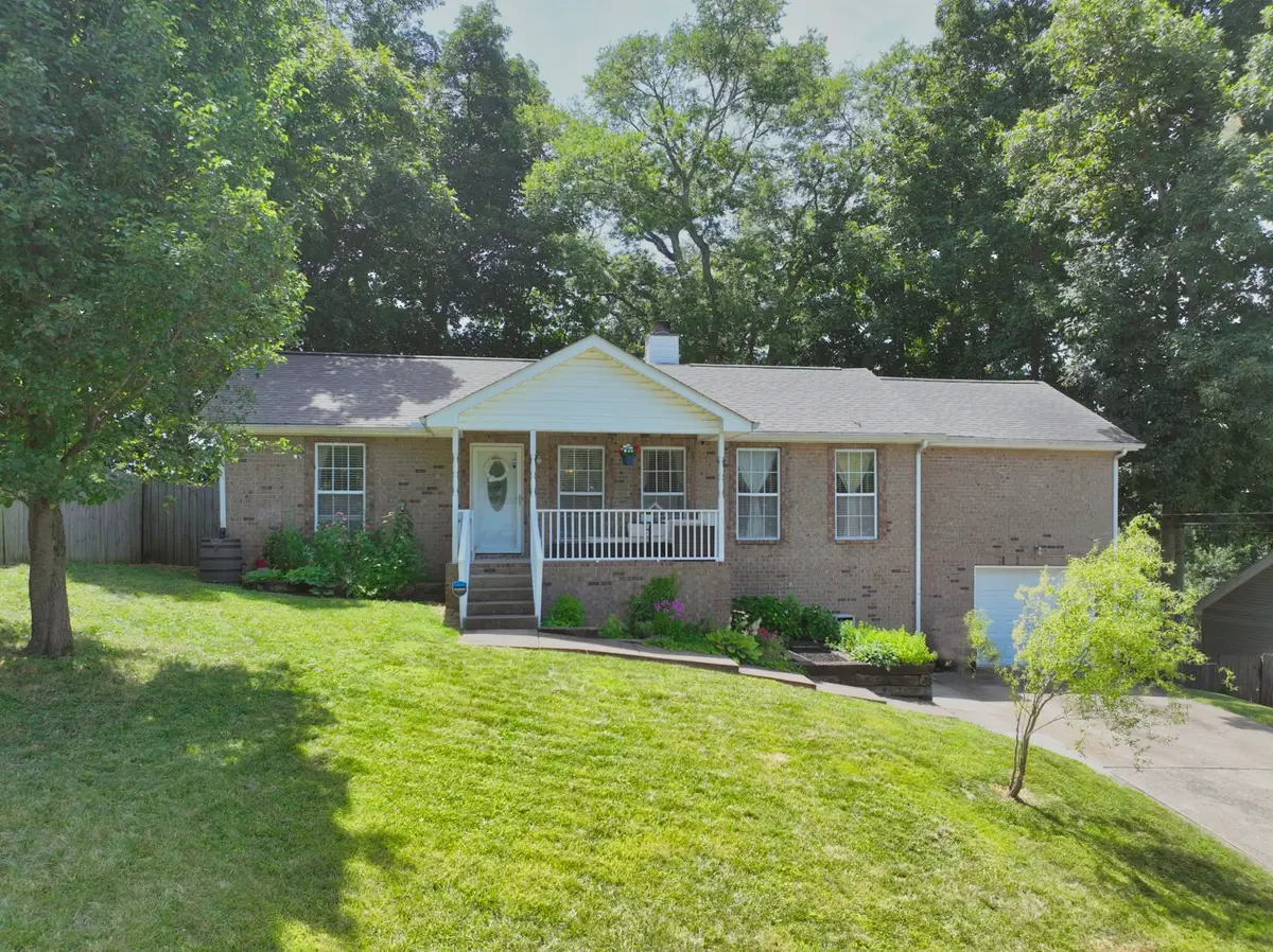 225 High Chaperal Dr, Goodlettsville, TN 37072 - #1