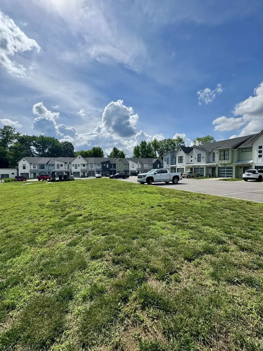 160 Excell Rd #B, Clarksville, TN 37043 - #2