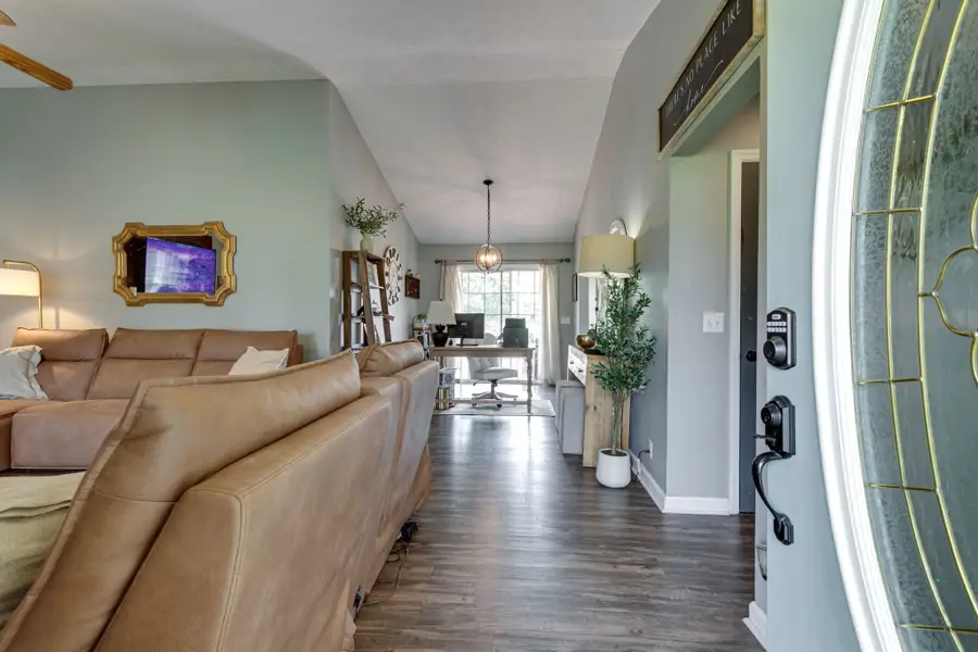 6003 Hill Cir, Bon Aqua, TN 37025 - #3