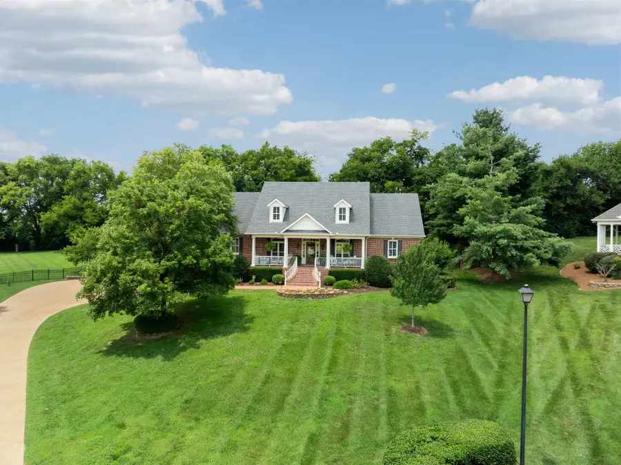 1206 Signature Ct, Franklin, TN 37064 - #2