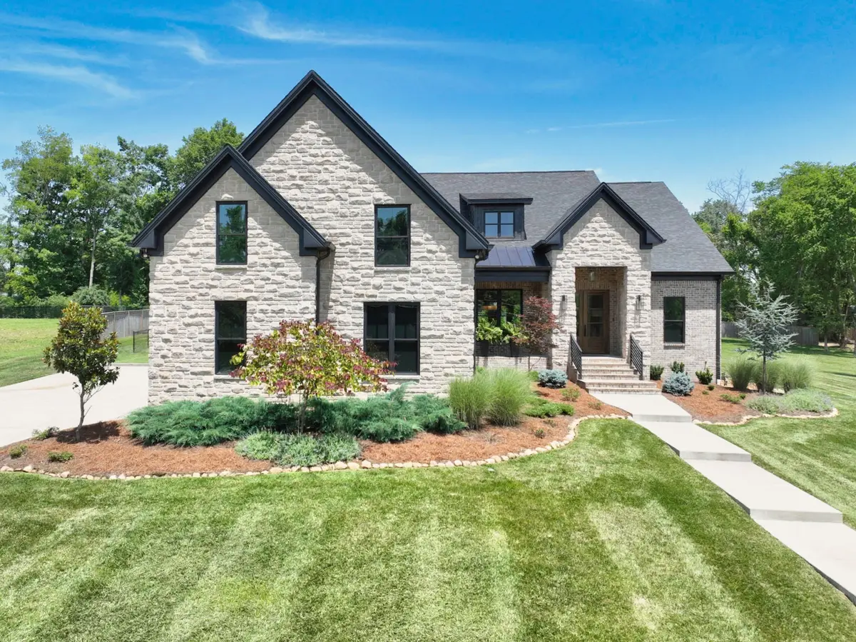 335 Sunset Island Trl, Gallatin, TN 37066 - #1