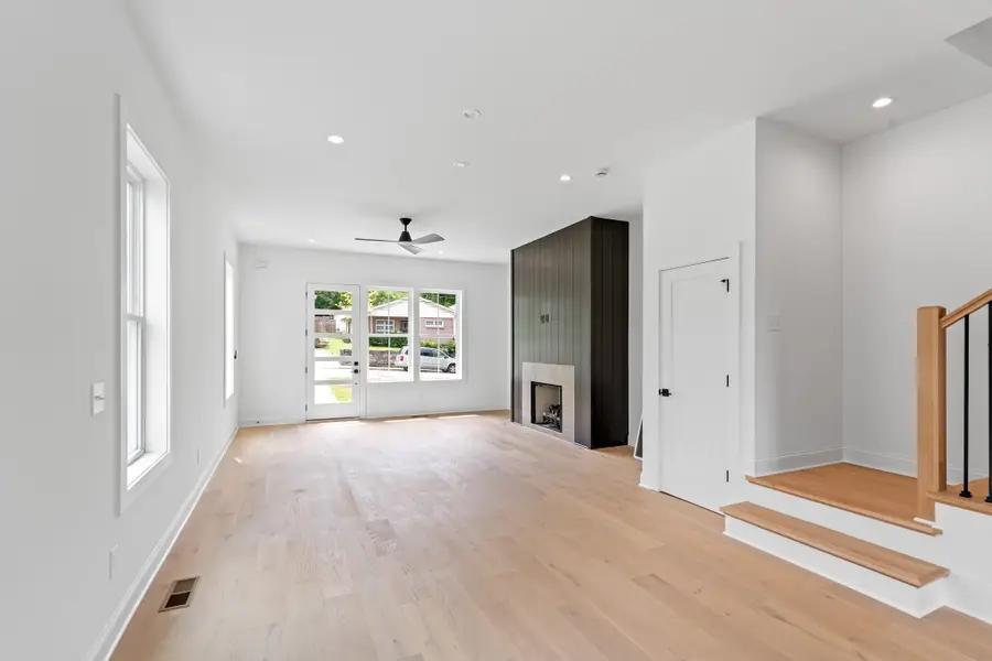 916D 32nd Ave N, Nashville, TN 37209 - #3