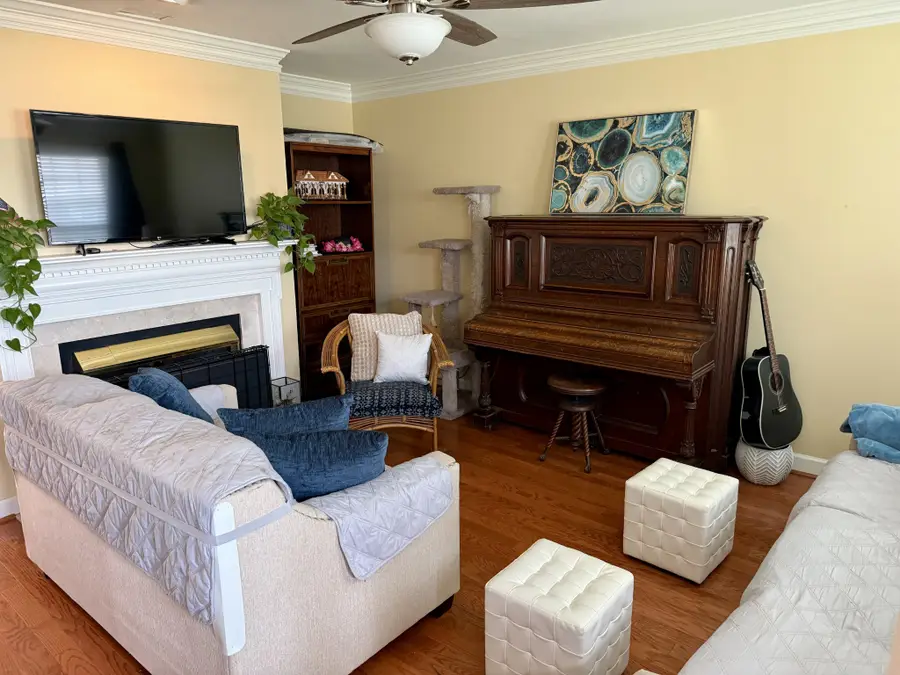 9126 Sawyer Brown Rd, Nashville, TN 37221 - #3