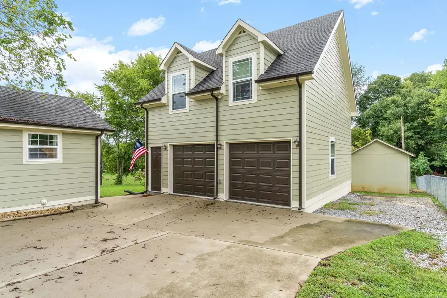 206 E St, Clarksville, TN 37042 - #3