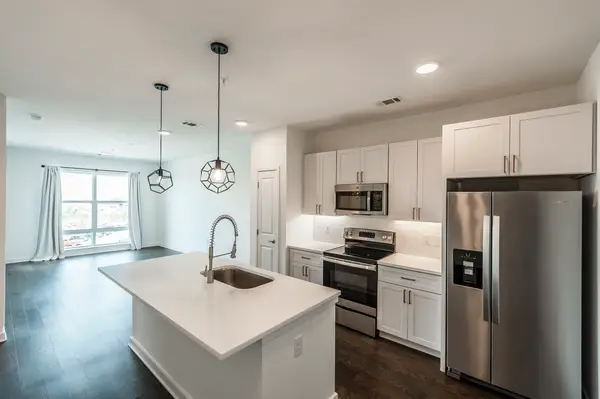 1677 54th Ave N #438, Nashville, TN 37209