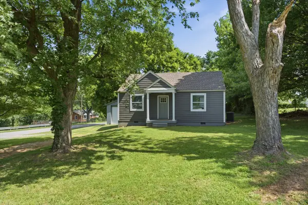 80 Peachtree St, Nashville, TN 37210
