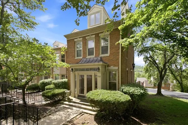 332 Ardsley Pl, Nashville, TN 37215