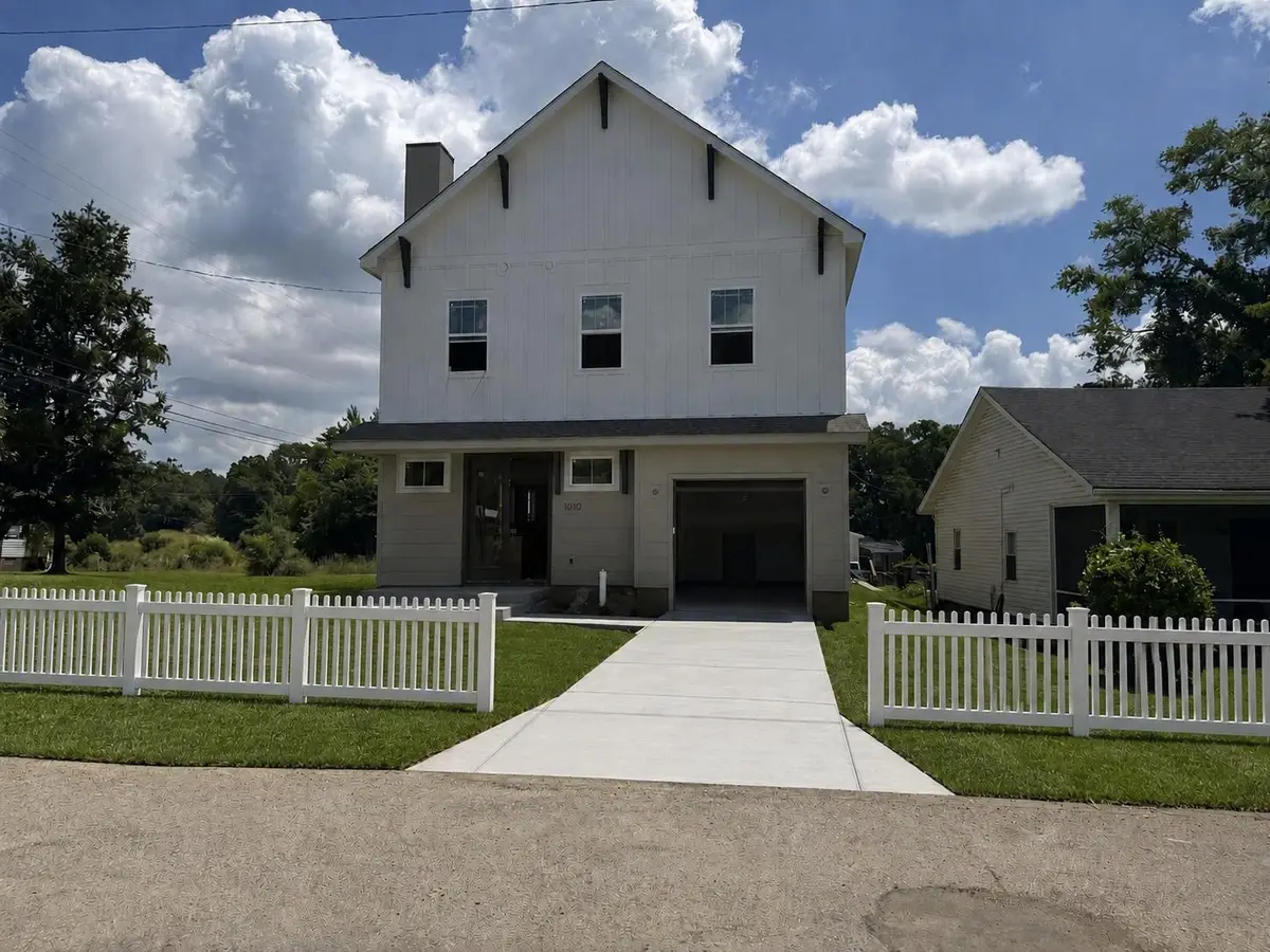 1010 Clemmons St, Nashville, TN 37210 - #1