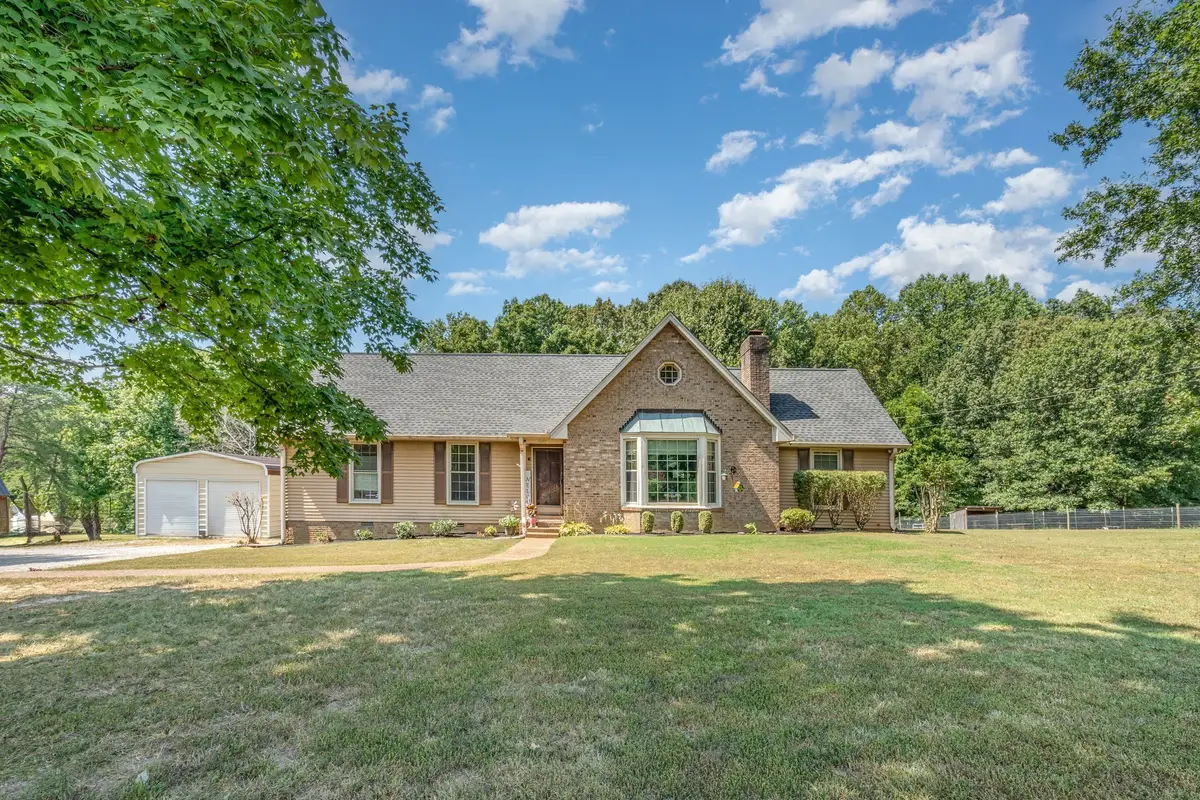 8049 New Chapel Rd, Springfield, TN 37172 - #1