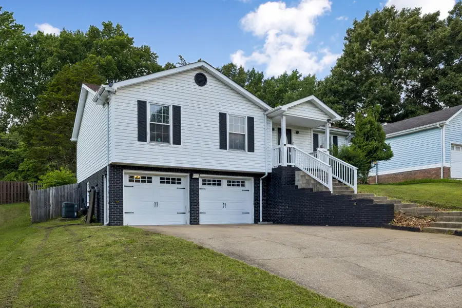 130 S Richview Rd, Clarksville, TN 37043 - #3
