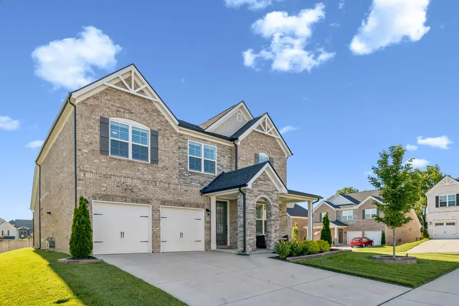 215 Heartland Dr, Mount Juliet, TN 37122 - #3