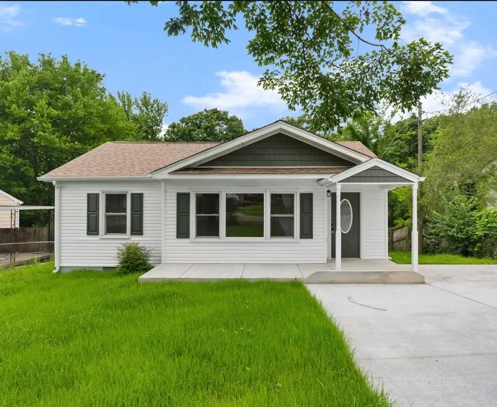 713 Monroe St, Clarksville, TN 37040 - #1