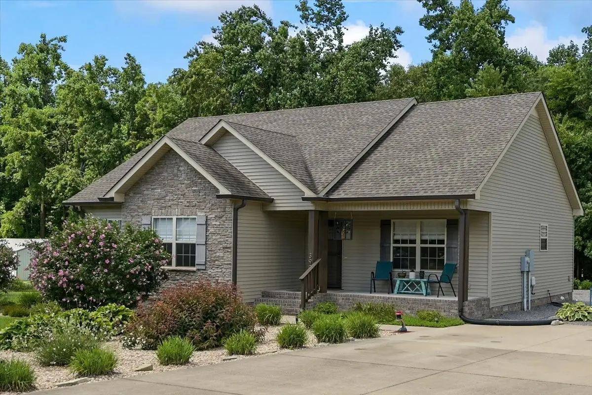 390 Marys Ln, Lafayette, TN 37083 - #1