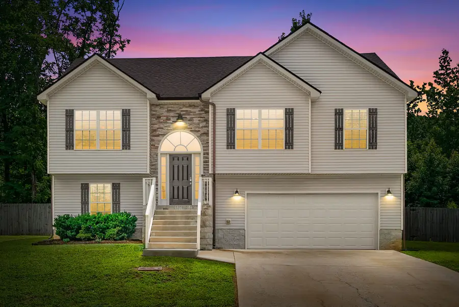1672 Putnum Dr, Clarksville, TN 37042 - #2