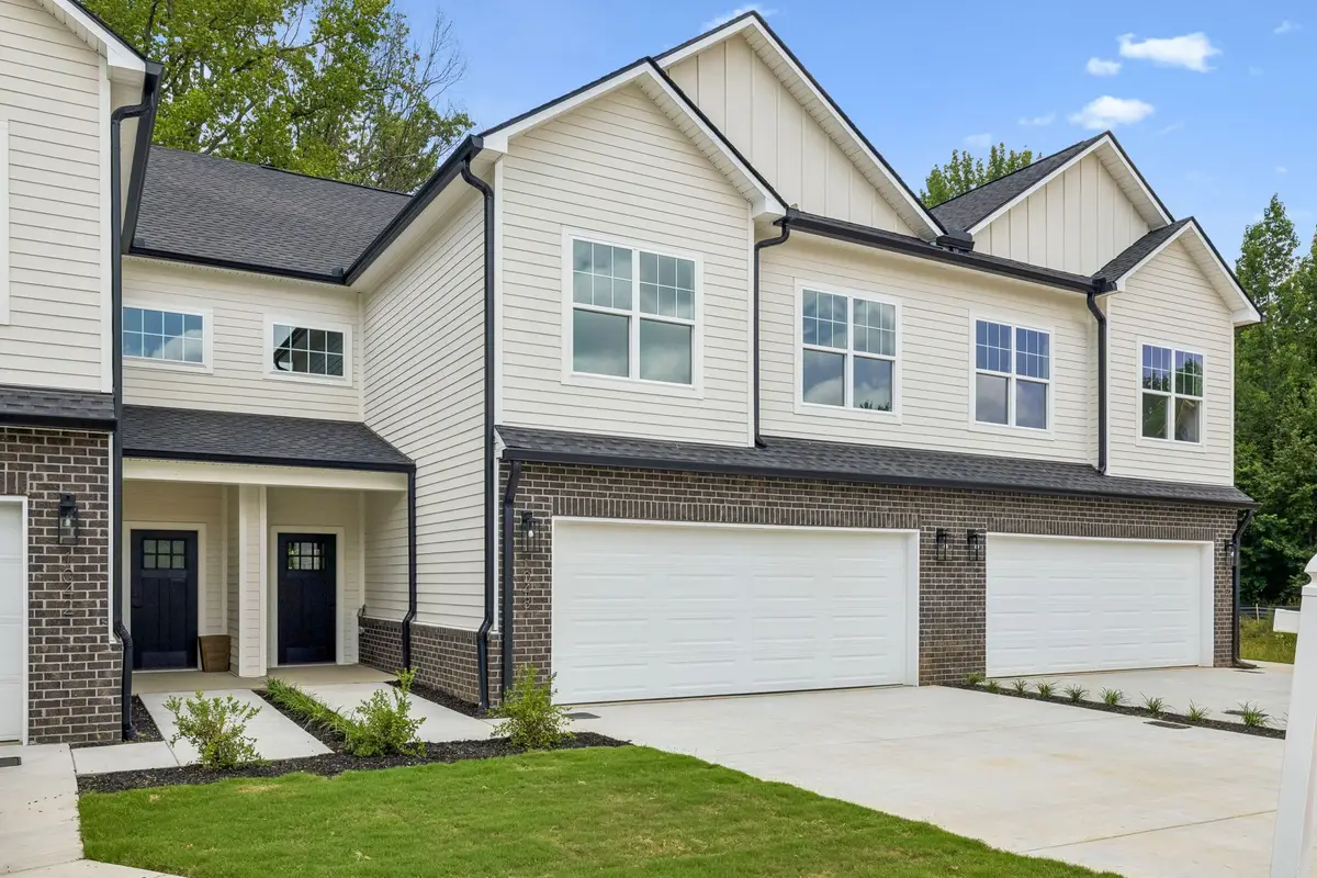 1048 Stagecoach Dr, White House, TN 37188 - #1